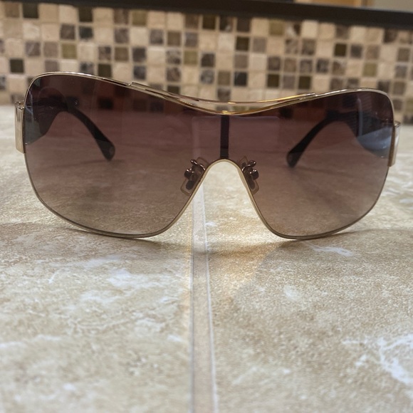 Coach Sunglasses - Picture 1 of 8